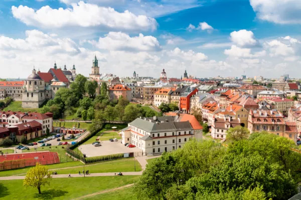 Lublin starówka. Widok na dachy miasta